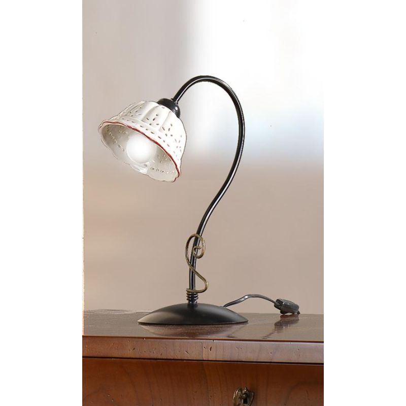 2216.L LAMPADA DA TAVOLO RUSTICA IN METALLO NERO CON DIFFUSORE IN TERRACOTTA BIANCA TRAFORATA BORDO DECORATO MADE IN ITALY CRIST