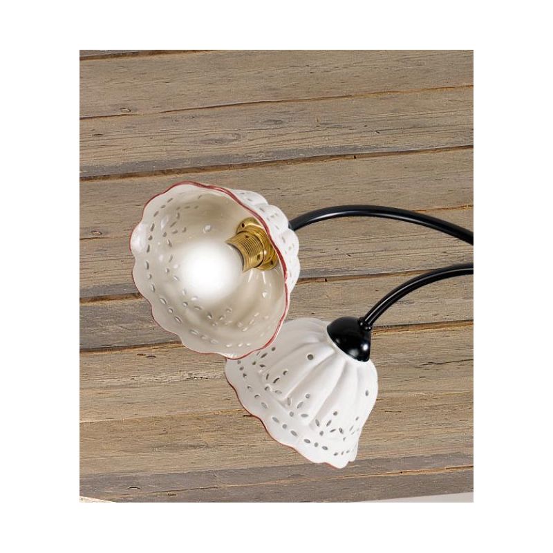 2216.L LAMPADA DA TAVOLO RUSTICA IN METALLO NERO CON DIFFUSORE IN TERRACOTTA BIANCA TRAFORATA BORDO DECORATO MADE IN ITALY CRIST