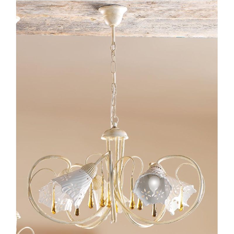2207.5 LAMPADARIO 5 LUCI AVORIO CON PARALUMI IN CERAMICA BIANCA TRAFORATA E GOCCE IN VETRO DI MURANO MADE IN ITALY CRISTALENSI C