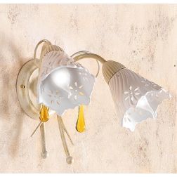 2207.A2 APPLIQUE 2 LUCI AVORIO CON PARALUMI IN CERAMICA BIANCA TRAFORATA E GOCCE IN VETRO DI MURANO MADE IN ITALY CRISTALENSI CE