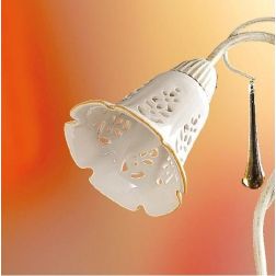 2208.L2 LAMPADA DA TAVOLO 2 LUCI AVORIO CON PARALUMI IN CERAMICA BIANCA TRAFORATA E GOCCE IN VETRO DI MURANO MADE IN ITALY CRIST 2