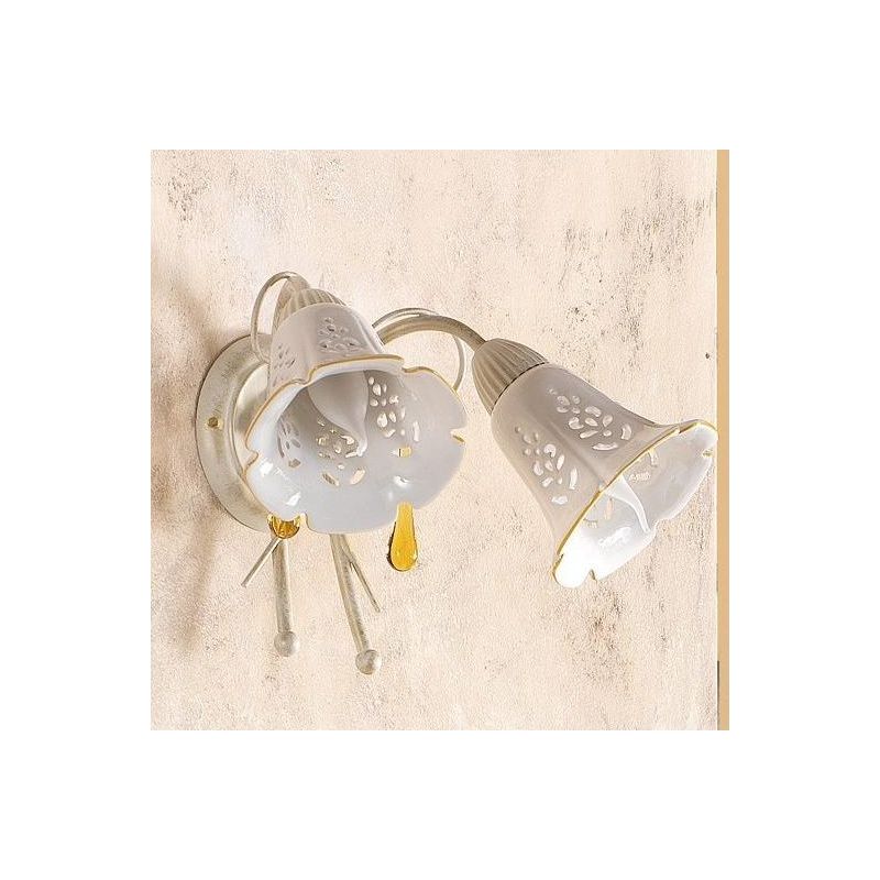 2208.A2 APPLIQUE 2 LUCI AVORIO CON PARALUMI IN CERAMICA BIANCA TRAFORATA E GOCCE IN VETRO DI MURANO MADE IN ITALY CRISTALENSI CE