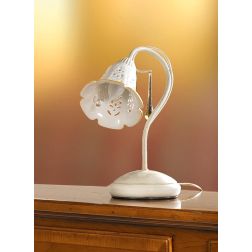 2208.L LAMPADA DA TAVOLO AVORIO CON PARALUME IN CERAMICA BIANCA TRAFORATA E GOCCE IN VETRO DI MURANO MADE IN ITALY CRISTALENSI C 2