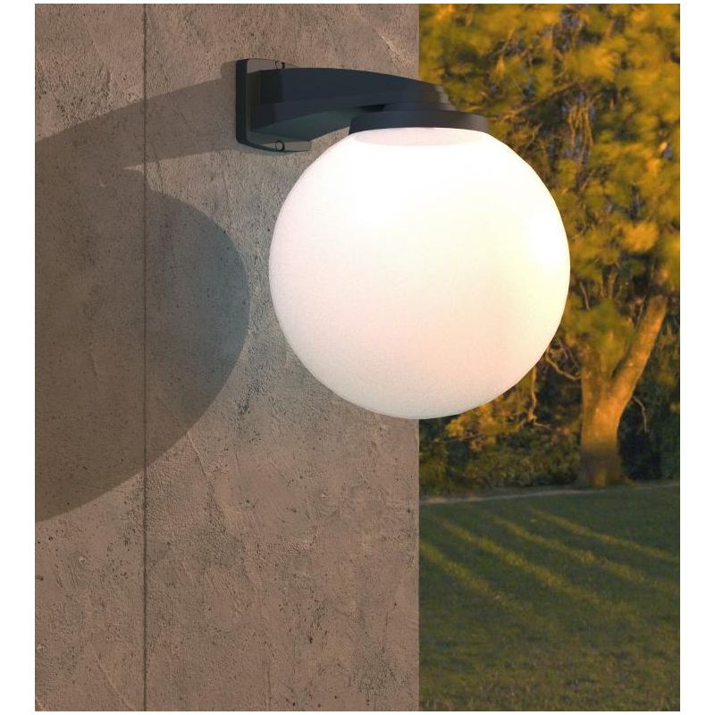 NARDO G250 APPLIQUE IN RESINA BIANCA O NERA CON SFERA D25 CM BIANCO LATTE IP55 MADE IN ITALY DARK LIGHT - Cristalensi Shop Onlin