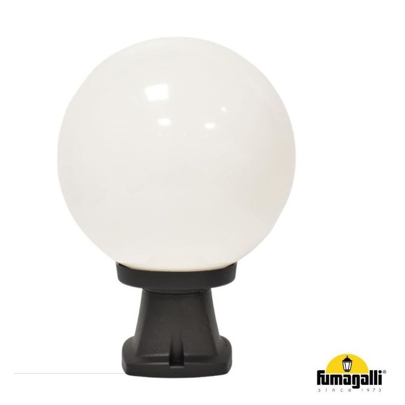 DISMA G250 PALETTO ALTEZZA 35 CM IN RESINA BIANCA O NERA CON SFERA BIANCO LATTE IP55 MADE IN ITALY DARK LIGHT - Cristalensi Shop