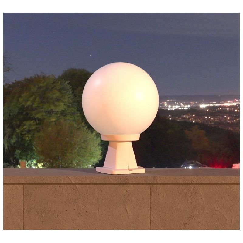 DISMA G250 PALETTO ALTEZZA 35 CM IN RESINA BIANCA O NERA CON SFERA BIANCO LATTE IP55 MADE IN ITALY DARK LIGHT - Cristalensi Shop