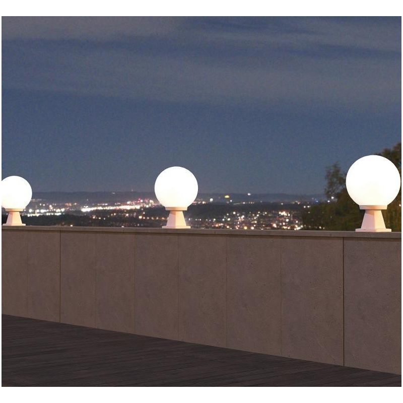 DISMA G250 PALETTO ALTEZZA 35 CM IN RESINA BIANCA O NERA CON SFERA BIANCO LATTE IP55 MADE IN ITALY DARK LIGHT - Cristalensi Shop