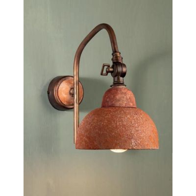LAMPADA DA PARETE IN OTTONE ANTICATO E CERAMICA DECORATA CON SNODO STILE RUSTICO MADE IN ITALY DELLA IMAS IMAS - Cristalensi Sho
