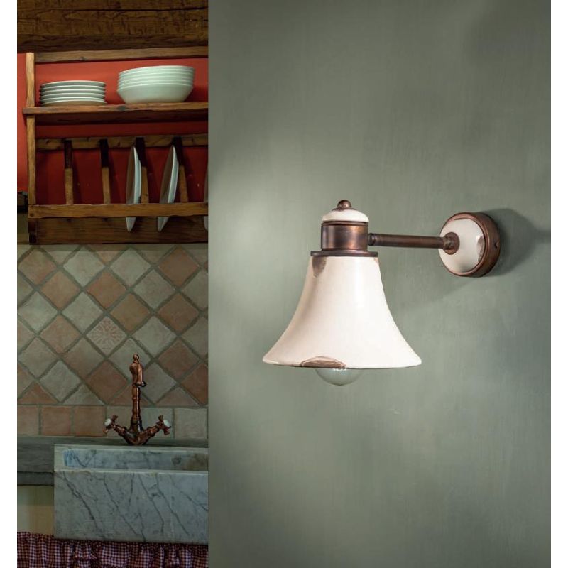 LAMPADA DA PARETE IN CERAMICA DECORATA E OTTONE STILE RUSTICO MADE IN ITALY DELLA IMAS IMAS - Cristalensi Shop Online