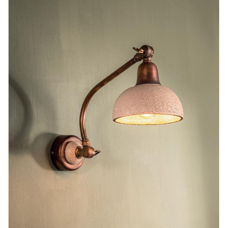 APPLIQUE IN OTTONE ANTICATO E CERAMICA DECORATA CON DOPPIO SNODO STILE RUSTICO MADE IN ITALY DELLA IMAS IMAS - Cristalensi Shop