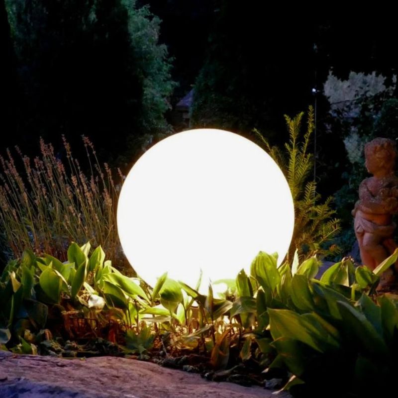 SFERA LUMINOSA BIANCA OPACA DA ESTERNO IN PLASTICA 4 MISURE IP44 ATTACCO E27 MODERNA CRISTALENSI - Cristalensi Shop Online