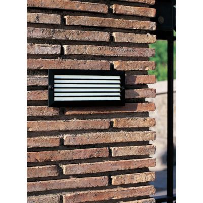 ESCAPE SEGNAPASSO CON GRIGLIA A PARETE IN ALLUMINIO E DIFFUSORE IN VETRO IP54 Sovil - Cristalensi Shop Online