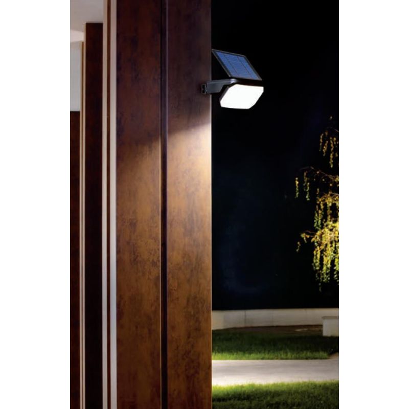 LAMPO APPLIQUE LED A BATTERIA IP44 CON PANNELLO SOLARE E SENSORE DI MOVIMENTO COLORE NERO Sovil - Cristalensi Shop Online