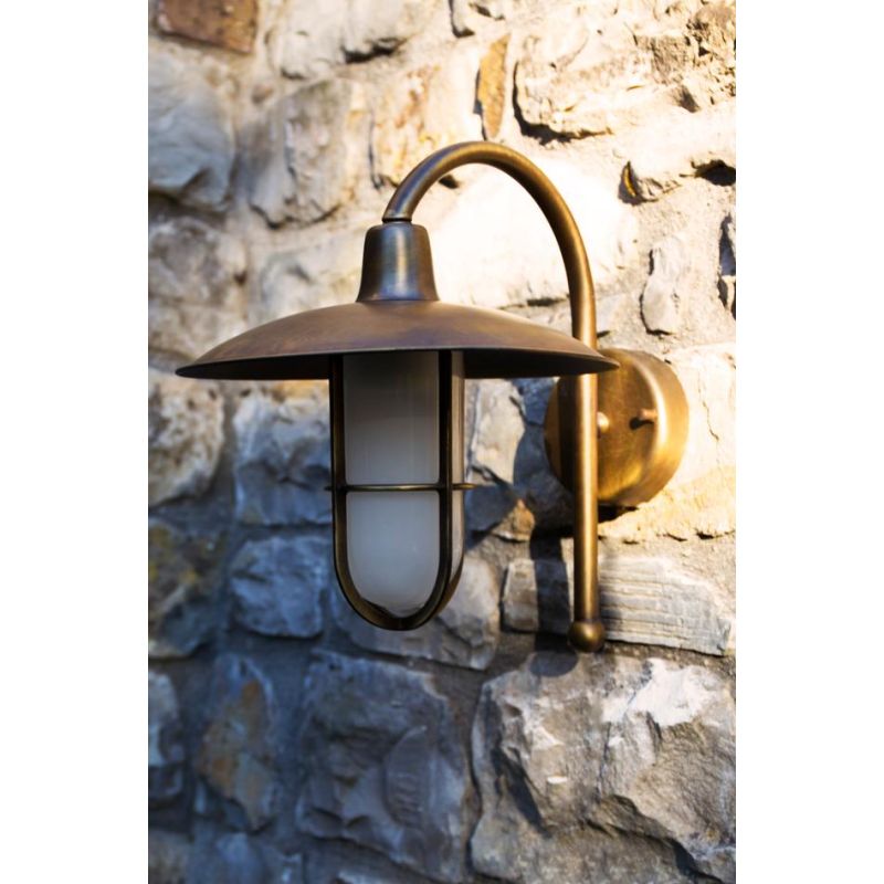 GRECALE APPLIQUE DA ESTERNO IN OTTONE IN 2 MISURE IP54 MADE IN ITALY 3 COLORI LAMPADINA E27 CRISTALENSI TUSCANY - Cristalensi Sh