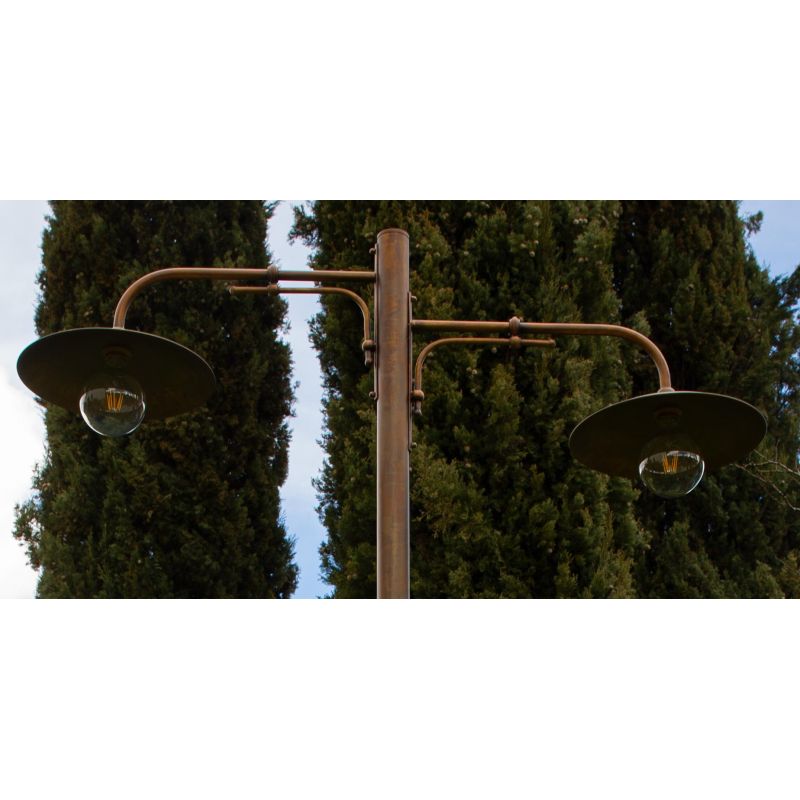 LEVANE LAMPIONE DA GIARDINO A 2 LUCI H300 CM IN OTTONE 3 FINITURE COLORE IP44 MADE IN ITALY CRISTALENSI TUSCANY - Cristalensi Sh