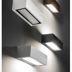 PATHIO APPLIQUE DA ESTERNO IP54 BIEMISSIONE IN ALLUMINIO 4 COLORI LAMPADINA ATTACCO E27 MODERNA