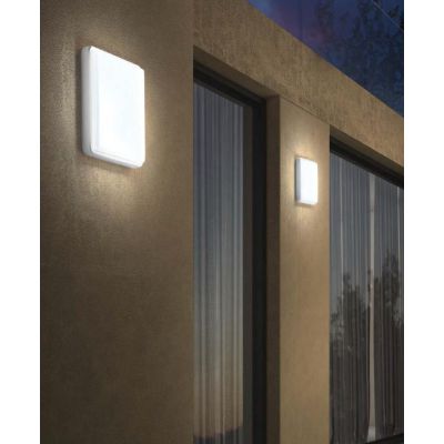 YNDI PLAFONIERA APPLIQUE DA ESTERNO IP65 COLORE BIANCO CM 28X28 LED INTEGRATO K-SWITCH MODERNA