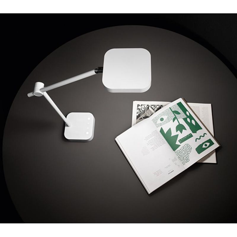 ICON LAMPADA LED 8W TOUCH DIMMER PORTA USB BRACCIO ORIENTABILE LUCE 3000-4500-6500K MODERNA