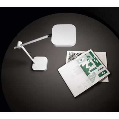 ICON LAMPADA LED 8W TOUCH DIMMER PORTA USB BRACCIO ORIENTABILE LUCE 3000-4500-6500K MODERNA