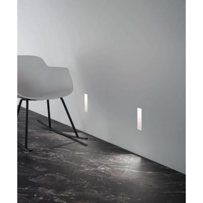 ARIEL SEGNAPASSO VERTICALE IN GESSO VERNICIABILE MODERNO LAMPADINA ATTACCO MINI GU10