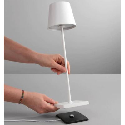 LAMPADA DA TAVOLO H36 CM IP54 CON BATTERIA RICARICABILE TOUCH DIMMER LED 2,2W LUCE 3000K 4 COLORI
