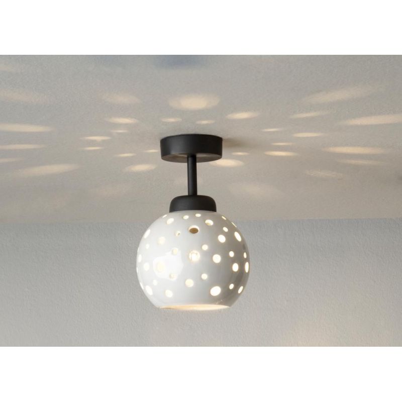 2252 PICCOLA PLAFONIERA CON SFERA D15 CM IN TERRACOTTA BIANCA TRAFORATA MODERNA MADE IN ITALY