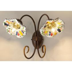 2261 APPLIQUE 2 LUCI IN METALLO BRUNITO CON PIATTI IN TERRACOTTA BIANCA DECORATI CON FRUTTA MADE IN ITALY